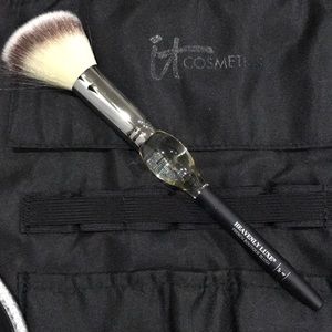 Heavenly Luxe™ Jumbo Powder Brush #4